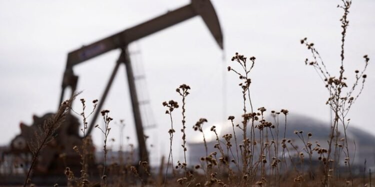 Oil steady as traders brace for U.S.–Iran nuclear talks