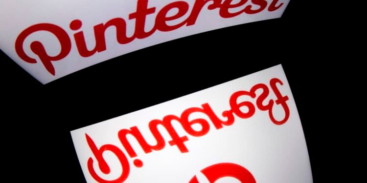 Pinterest shares are sinking. The AI risk is now, one analyst says.
