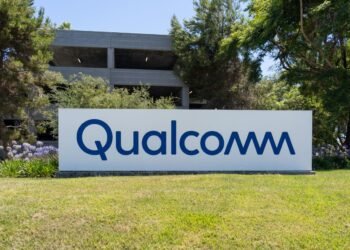 Qualcomm’s stock falls as memory pressures hit outlook