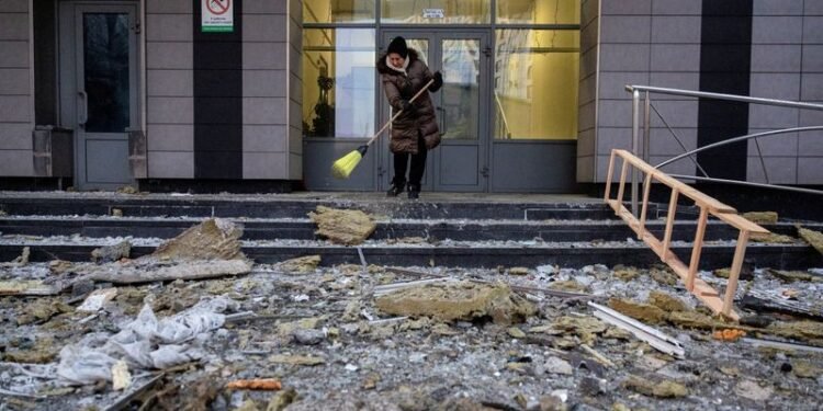 Russia pounds Ukrainian energy in diplomatic snub, Zelenskiy says