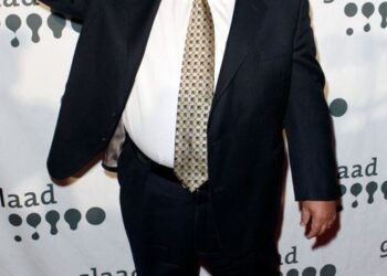 Salsa legend Willie Colón dies at age 75, family says