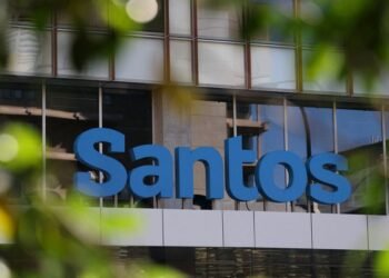 Santos to cut 10% jobs as growth projects near end, annual profit misses estimates