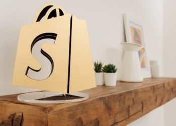 Shopify’s stock soars ahead of earnings. Why this analyst is newly upbeat.