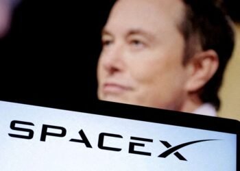 SpaceX prioritizes lunar ’self-growing city’ over Mars project, Musk says