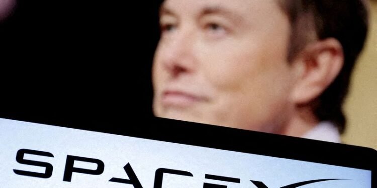 SpaceX prioritizes lunar ’self-growing city’ over Mars project, Musk says