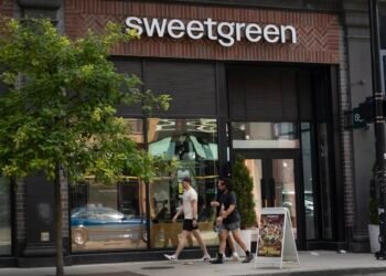 Sweetgreen’s disappointing sales offer a reality check for restaurants, after Cava’s rally