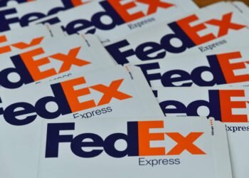 These hot S&P 500 stocks show where investors are heading as they run away from tech