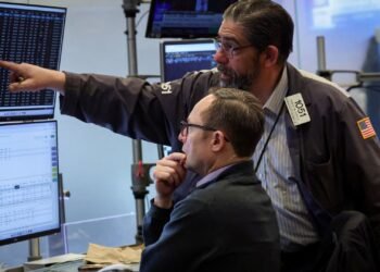 UBS downgrades the U.S. stock market. Here's what has the investment bank worried