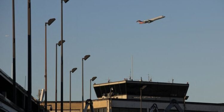 US House narrowly fails to pass aviation safety bill