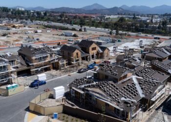 US judge rejects Compass bid to block ’Zillow ban’ for online home listings