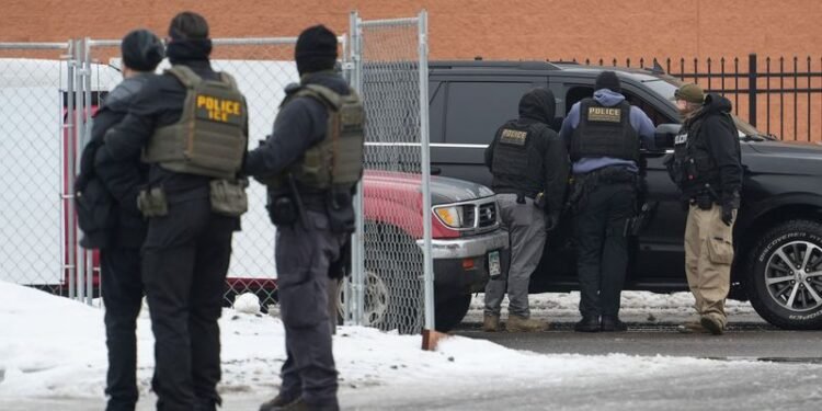 US judge throws out immigration board’s ruling endorsing Trump mass detention policy