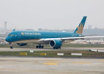 Vietnamese airlines sign $30-billion deals for 90 Boeing jets