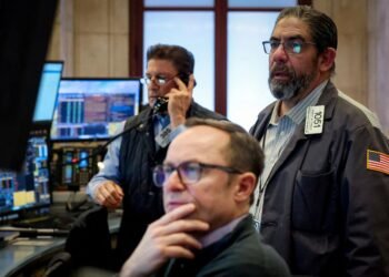 Wall St on course for monthly declines on AI worries, renewed tariff angst, geopolitical strife