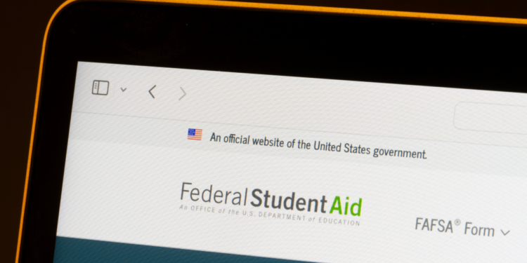 What Happened When a 'Ghost Student' Scammer Took Out Student Loans in My Name