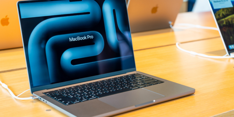 Why You Shouldn't Buy a MacBook Pro Right Now