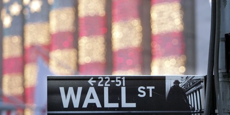 Why the S&P 500 still can’t manage to close above 7,000