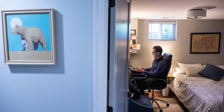 $4 gas could drive more employers to let people work from home