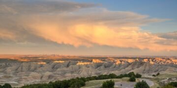 7 Places to Stay Near Badlands National Park for Nature Views, Stargazing, and Wildlife Spotting