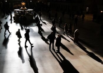 AI, layoffs spur workers to want a career change, FlexJobs finds