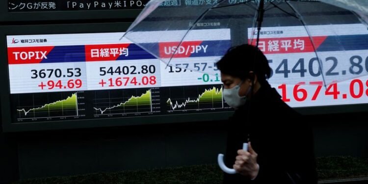 Asia shares wary, oil choppy on Hormuz doubts