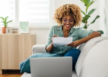 Average IRS tax refund is up 10.6%, filing data shows