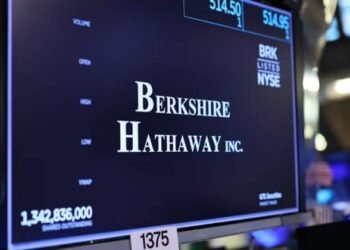 Berkshire Hathaway resumes buybacks for first time since 2024 as CEO Greg Abel also buys stock