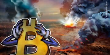 Bitcoin Stalls at $70K as SPY, QQQ ETFs Post Record Outflows