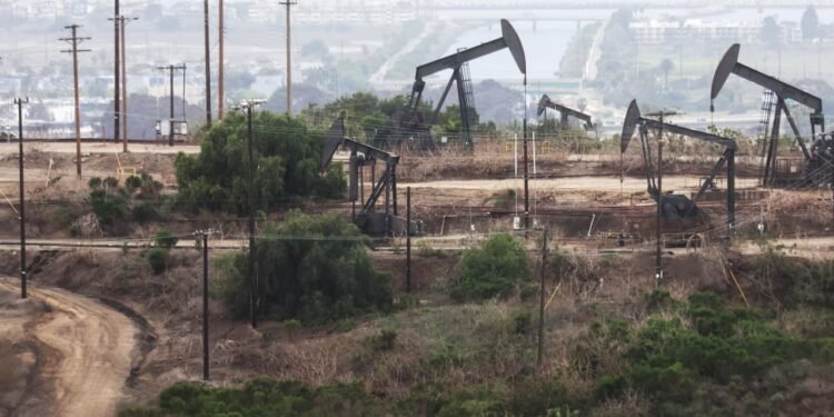 Brent oil prices claw back losses to top $100 again after hours