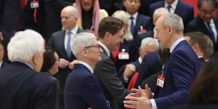 China Development Forum welcomes U.S. execs revamping market push