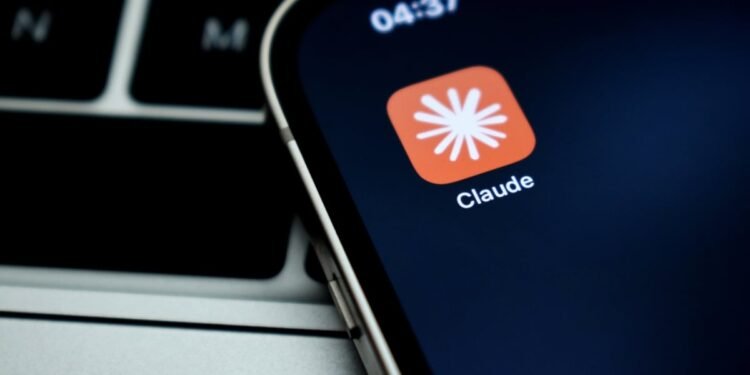 Claude Is Down | Lifehacker