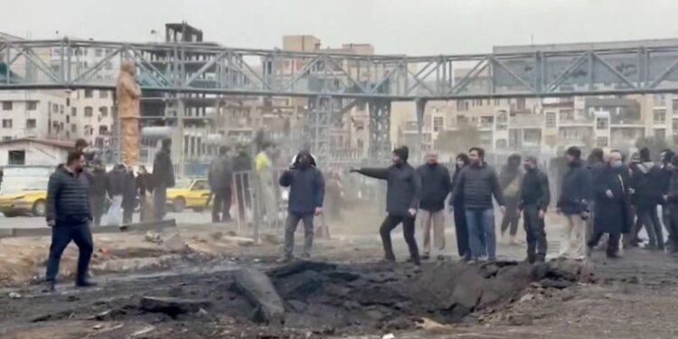 Combatants in Mideast war trade more air strikes as Iran clamps down on dissent