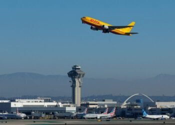 DHL sees higher 2026 operating profit even as geopolitical environment worsens