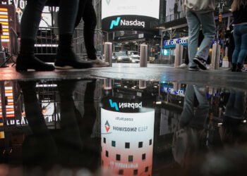 Dividend stocks are catching up to tech stocks on key earnings metric