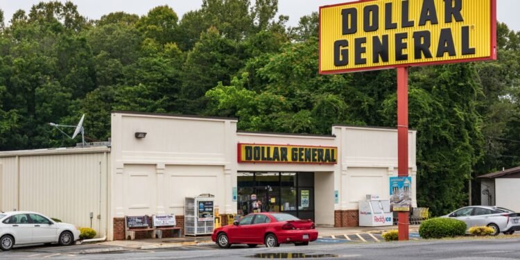 Dollar General’s stock drops, as sales growth to slow more than expected