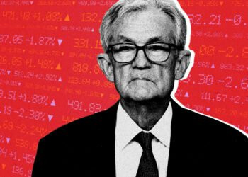 Dow falls nearly 800 points after Powell makes one thing clear: There’s no rush to rescue the market