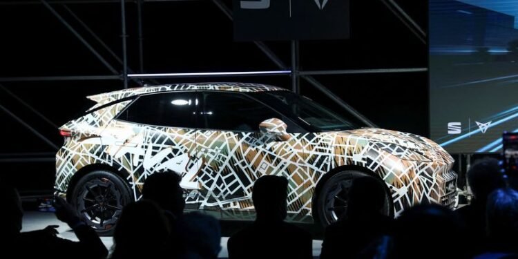 EU can sharply cut local battery prices with Made in Europe plan, T&E report says 