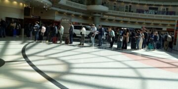 Elon Musk offers to pay TSA salaries amid budget battle, airport lineups