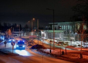Explosion hits US embassy in Oslo, causing minor damage, thick smoke