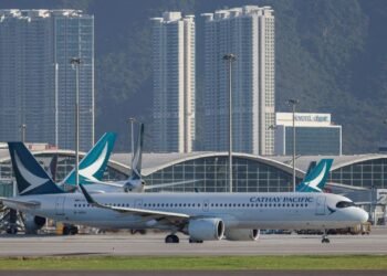 Factbox-Airlines cancel more flights as Middle East conflict escalates