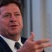 Former SEC chair Jay Clayton says regulators would scrutinize trading ahead of Trump post