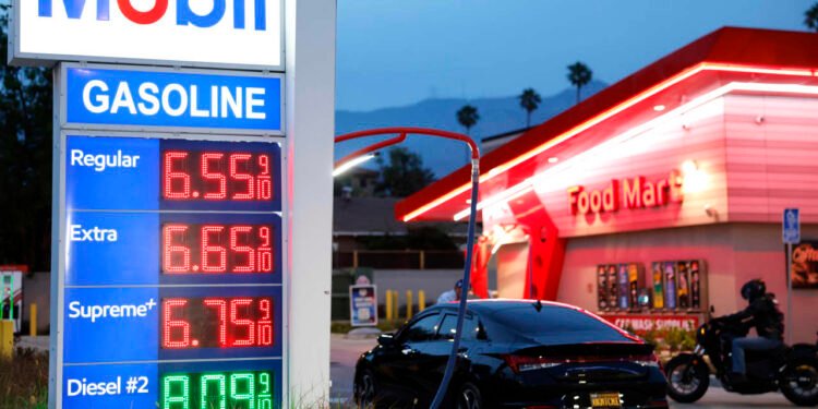 Gas prices reach $4 per gallon for the first time in nearly four years