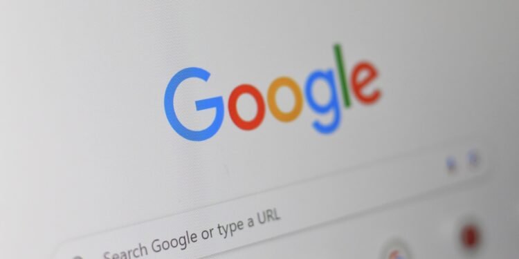 Google Is Using AI to Mess With Headlines (Again)