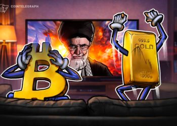 How Bitcoin and Gold Reacted Differently to the Iran War Shock