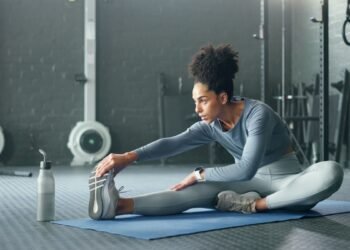 How Much Stretching It Takes to Make You More Flexible, According to Science