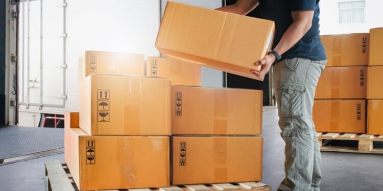 How to Lift Heavy Things Without Hurting Your Back