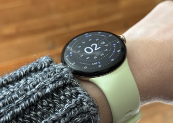 How to Prevent Your Smartwatch Band From Irritating Your Skin