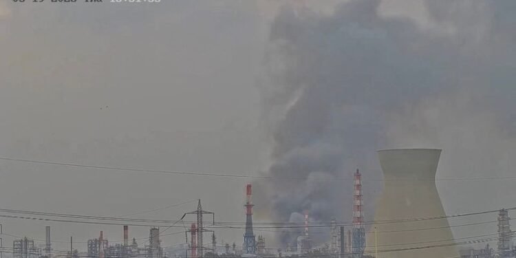 Israel launches new wave of attacks on Iran as crisis deepens