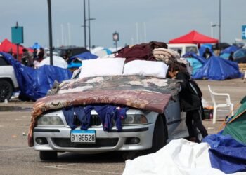 Israel orders destruction of bridges in Lebanon and homes near Israeli border