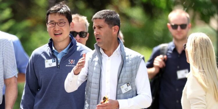 Kevin Warsh’s Fed confirmation faces new delay, key senator says. Here’s why.