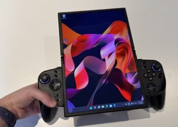 Lenovo's Foldable Gaming Handheld Is Too Cool to Remain Just a Concept